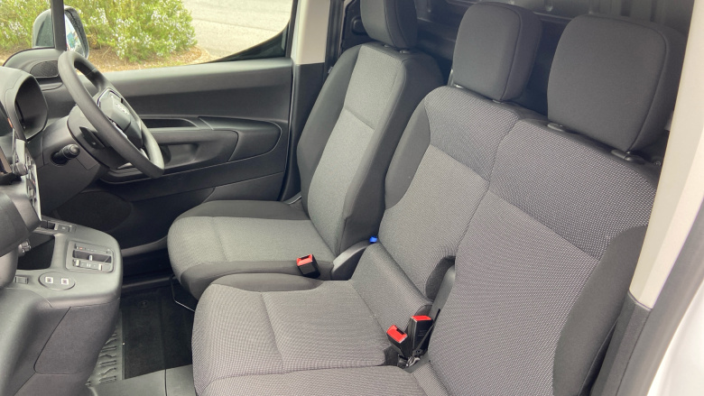 Vauxhall Combo Cargo Combo Xl Electric 100kW Pro 52kWh H1 Van Auto
